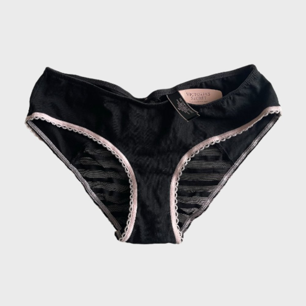 NWT Victoria's Secret Partial Cotton/Lace on Bottom Low-Rise Hiphugger Small